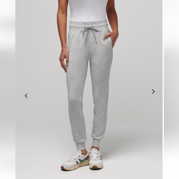 Travis Mathew Women's Skyloft Tie Jogger size Medium - Picture 5 of 8